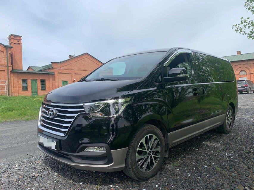 Hyundai Starex