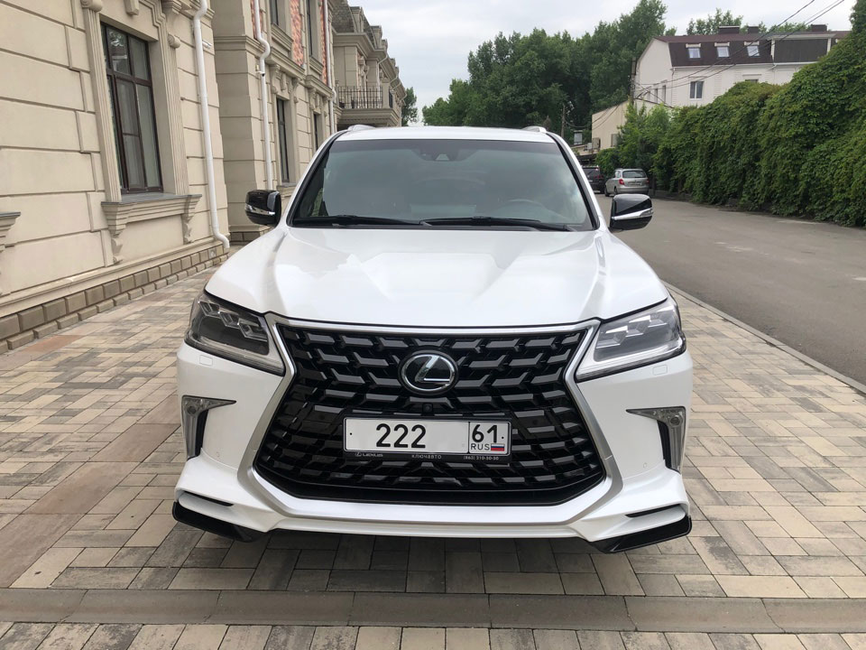 Аренда с водителем статусного Lexus LX450d в Ростове-на-Дону